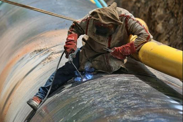 What is pipeline welding
